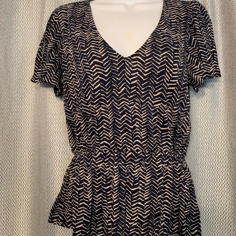 NWT! LUCKY BRAND Women’s V-Neck Short Sleeve Printed Top Blue/Cream Size Small